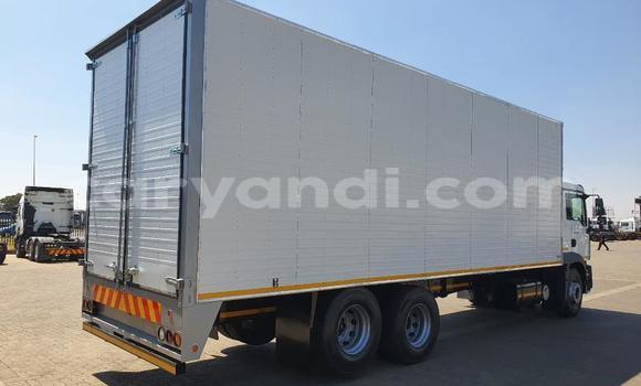 Acheter Occasion Utilitaire Man TGX Blanc à Lusaka, Zambie Acheter Occasion Utilitaire Man TGX Blanc à Lusaka, Zambie