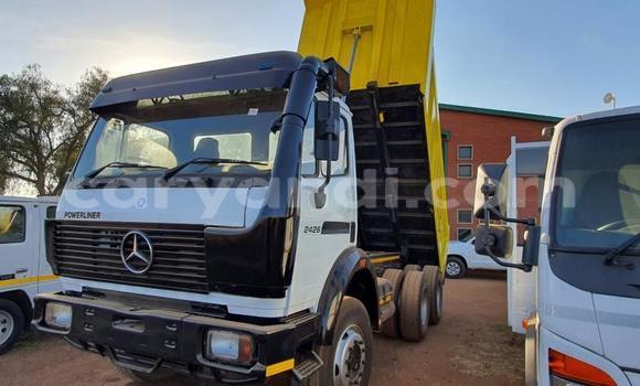 Nunua Ilio tumika Mercedes–Benz 2628 Nyeupe Lori ndani ya Lusaka nchini Zambia