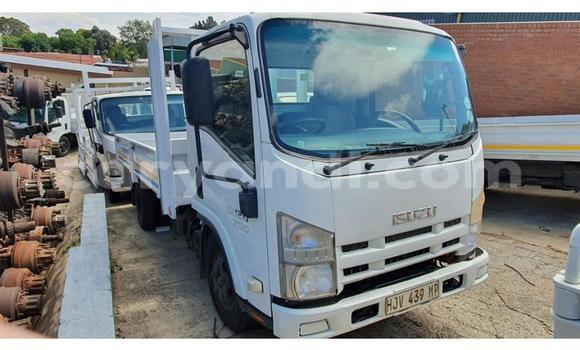 Buy Used Isuzu FTR 850 White Truck in Lusaka in Zambia Buy Used Isuzu FTR 850 White Truck in Lusaka in Zambia