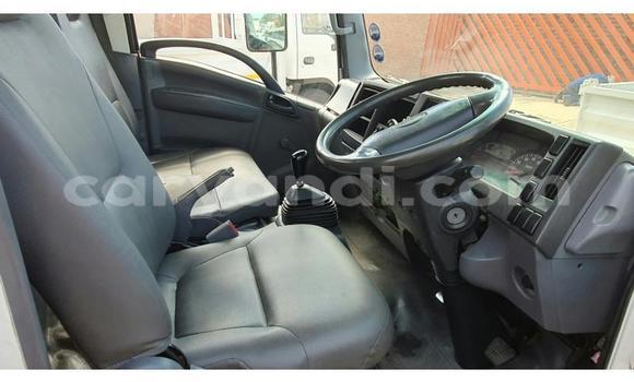 Acheter Occasion Utilitaire Isuzu FTR 850 Blanc à Lusaka, Zambie Acheter Occasion Utilitaire Isuzu FTR 850 Blanc à Lusaka, Zambie