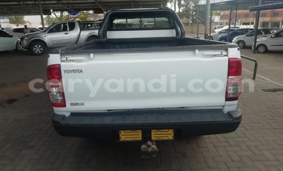 Acheter Occasion Voiture Toyota Hilux Blanc à Lusaka, Zambie Acheter Occasion Voiture Toyota Hilux Blanc à Lusaka, Zambie