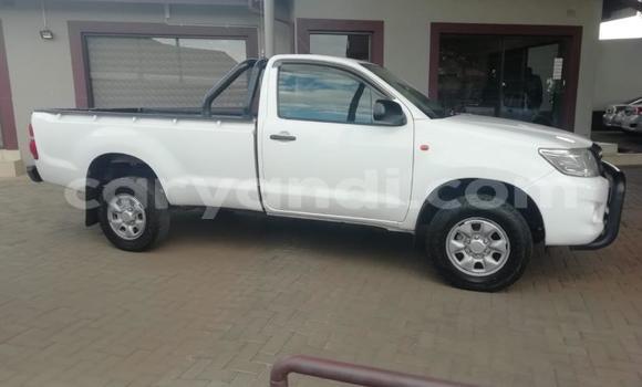 Acheter Occasion Voiture Toyota Hilux Blanc à Lusaka, Zambie Acheter Occasion Voiture Toyota Hilux Blanc à Lusaka, Zambie