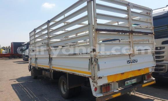 Tenga Tsaru Isuzu FTR 850 Chena Rori in Lusaka in Zambia Tenga Tsaru Isuzu FTR 850 Chena Rori in Lusaka in Zambia