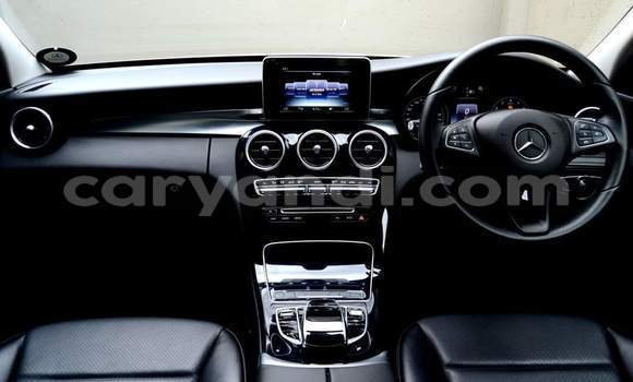 Acheter Occasion Voiture Mercedes‒Benz C–Class Blanc à Livingstone, Zambie Acheter Occasion Voiture Mercedes‒Benz C–Class Blanc à Livingstone, Zambie