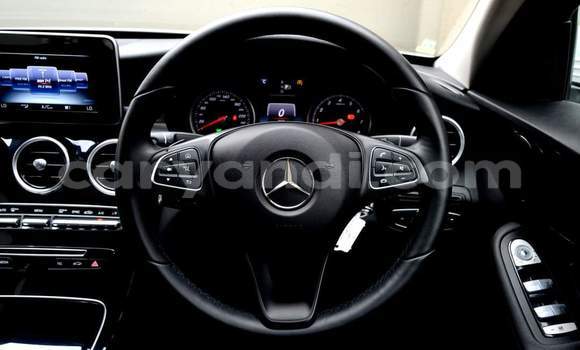 Acheter Occasion Voiture Mercedes‒Benz C–Class Blanc à Livingstone, Zambie Acheter Occasion Voiture Mercedes‒Benz C–Class Blanc à Livingstone, Zambie