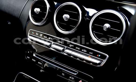 Acheter Occasion Voiture Mercedes‒Benz C–Class Blanc à Livingstone, Zambie Acheter Occasion Voiture Mercedes‒Benz C–Class Blanc à Livingstone, Zambie