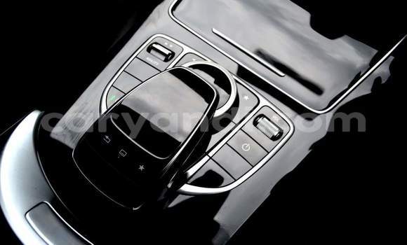 Acheter Occasion Voiture Mercedes‒Benz C–Class Blanc à Livingstone, Zambie Acheter Occasion Voiture Mercedes‒Benz C–Class Blanc à Livingstone, Zambie