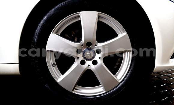 Acheter Occasion Voiture Mercedes‒Benz C–Class Blanc à Livingstone, Zambie Acheter Occasion Voiture Mercedes‒Benz C–Class Blanc à Livingstone, Zambie