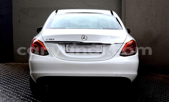 Acheter Occasion Voiture Mercedes‒Benz C–Class Blanc à Livingstone, Zambie Acheter Occasion Voiture Mercedes‒Benz C–Class Blanc à Livingstone, Zambie