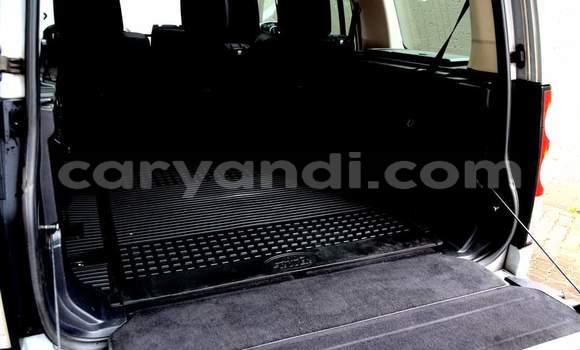 Buy Used Land Rover Discovery Silver Car in Lusaka in Zambia Buy Used Land Rover Discovery Silver Car in Lusaka in Zambia