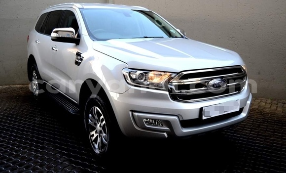 Nunua Ilio tumika Ford Everest Fedha Gari ndani ya Lusaka nchini Zambia Nunua Ilio tumika Ford Everest Fedha Gari ndani ya Lusaka nchini Zambia