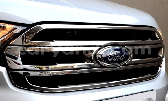 Nunua Ilio tumika Ford Everest Fedha Gari ndani ya Lusaka nchini Zambia Nunua Ilio tumika Ford Everest Fedha Gari ndani ya Lusaka nchini Zambia