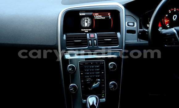 Tenga Tsaru Volvo XC60 Tsvuku Mota in Livingstone in Zambia Tenga Tsaru Volvo XC60 Tsvuku Mota in Livingstone in Zambia