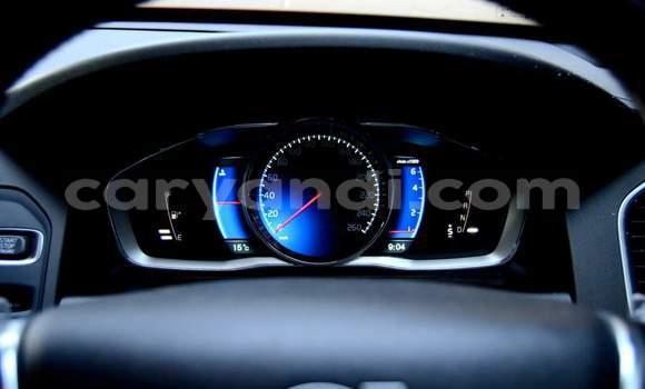 Tenga Tsaru Volvo XC60 Tsvuku Mota in Livingstone in Zambia Tenga Tsaru Volvo XC60 Tsvuku Mota in Livingstone in Zambia