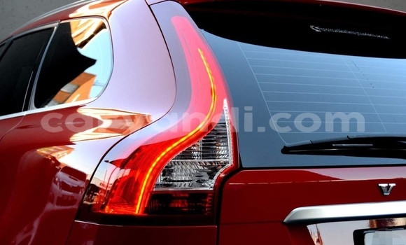 Tenga Tsaru Volvo XC60 Tsvuku Mota in Livingstone in Zambia Tenga Tsaru Volvo XC60 Tsvuku Mota in Livingstone in Zambia