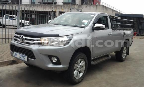Nunua Ilio tumika Toyota Hilux Fedha Gari ndani ya Import - Dubai nchini Zambia