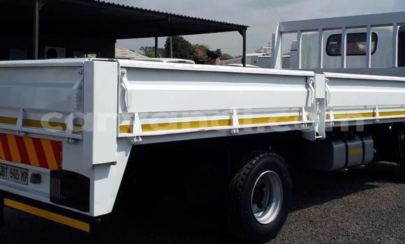 Tenga Tsaru Mitsubishi Fuso Chena Rori in Lusaka in Zambia Tenga Tsaru Mitsubishi Fuso Chena Rori in Lusaka in Zambia