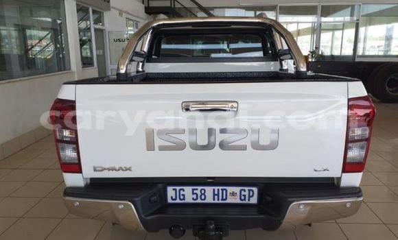 Tenga Tsaru Isuzu D–MAX Chena Mota in Lusaka in Zambia Tenga Tsaru Isuzu D–MAX Chena Mota in Lusaka in Zambia