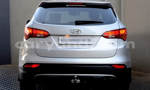 Buy Used Hyundai Santa Fe Silver Car in Lusaka in Zambia Buy Used Hyundai Santa Fe Silver Car in Lusaka in Zambia