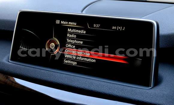 Acheter Occasion Voiture BMW X5 Blanc à Livingstone, Zambie Acheter Occasion Voiture BMW X5 Blanc à Livingstone, Zambie