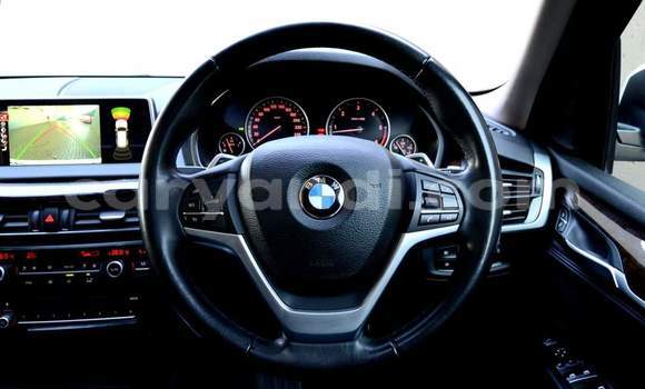 Acheter Occasion Voiture BMW X5 Blanc à Livingstone, Zambie Acheter Occasion Voiture BMW X5 Blanc à Livingstone, Zambie