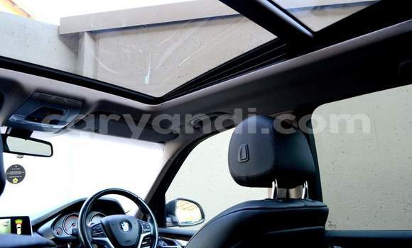 Acheter Occasion Voiture BMW X5 Blanc à Livingstone, Zambie Acheter Occasion Voiture BMW X5 Blanc à Livingstone, Zambie