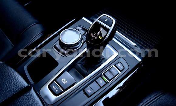 Acheter Occasion Voiture BMW X5 Blanc à Livingstone, Zambie Acheter Occasion Voiture BMW X5 Blanc à Livingstone, Zambie