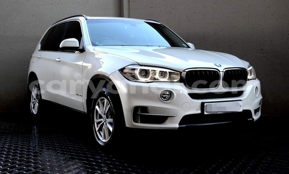 Acheter Occasion Voiture BMW X5 Blanc à Livingstone, Zambie Acheter Occasion Voiture BMW X5 Blanc à Livingstone, Zambie