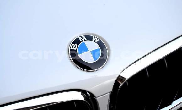 Acheter Occasion Voiture BMW X5 Blanc à Livingstone, Zambie Acheter Occasion Voiture BMW X5 Blanc à Livingstone, Zambie