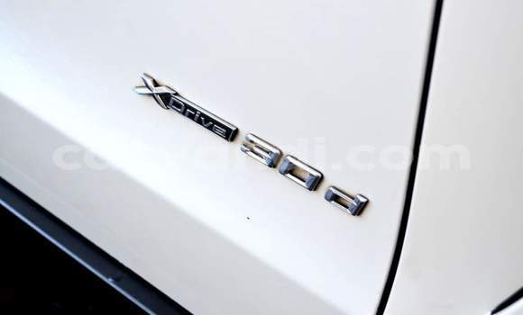 Acheter Occasion Voiture BMW X5 Blanc à Livingstone, Zambie Acheter Occasion Voiture BMW X5 Blanc à Livingstone, Zambie