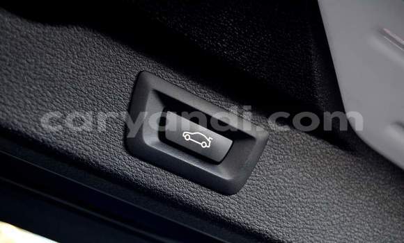 Acheter Occasion Voiture BMW X5 Blanc à Livingstone, Zambie Acheter Occasion Voiture BMW X5 Blanc à Livingstone, Zambie