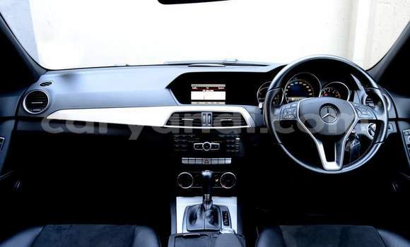 Acheter Occasion Voiture Mercedes‒Benz C–Class Blanc à Livingstone, Zambie Acheter Occasion Voiture Mercedes‒Benz C–Class Blanc à Livingstone, Zambie