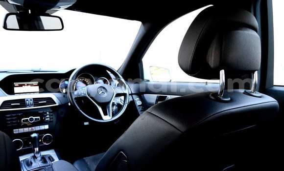 Acheter Occasion Voiture Mercedes‒Benz C–Class Blanc à Livingstone, Zambie Acheter Occasion Voiture Mercedes‒Benz C–Class Blanc à Livingstone, Zambie