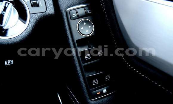 Acheter Occasion Voiture Mercedes‒Benz C–Class Blanc à Livingstone, Zambie Acheter Occasion Voiture Mercedes‒Benz C–Class Blanc à Livingstone, Zambie