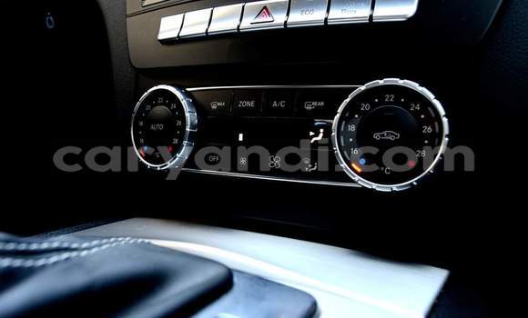Acheter Occasion Voiture Mercedes‒Benz C–Class Blanc à Livingstone, Zambie Acheter Occasion Voiture Mercedes‒Benz C–Class Blanc à Livingstone, Zambie