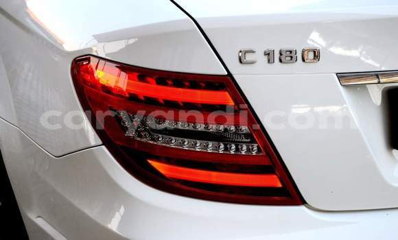 Acheter Occasion Voiture Mercedes‒Benz C–Class Blanc à Livingstone, Zambie Acheter Occasion Voiture Mercedes‒Benz C–Class Blanc à Livingstone, Zambie