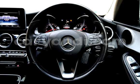 Buy Used Mercedes‒Benz C–Class White Car in Chingola in Zambia Buy Used Mercedes‒Benz C–Class White Car in Chingola in Zambia