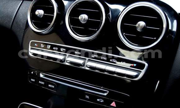 Buy Used Mercedes‒Benz C–Class White Car in Chingola in Zambia Buy Used Mercedes‒Benz C–Class White Car in Chingola in Zambia