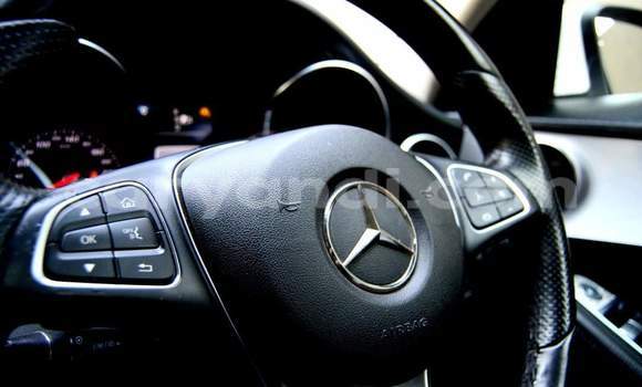 Buy Used Mercedes‒Benz C–Class White Car in Chingola in Zambia Buy Used Mercedes‒Benz C–Class White Car in Chingola in Zambia