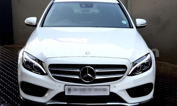 Buy Used Mercedes‒Benz C–Class White Car in Chingola in Zambia Buy Used Mercedes‒Benz C–Class White Car in Chingola in Zambia