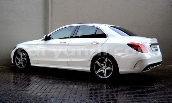 Buy Used Mercedes‒Benz C–Class White Car in Chingola in Zambia Buy Used Mercedes‒Benz C–Class White Car in Chingola in Zambia