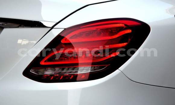 Buy Used Mercedes‒Benz C–Class White Car in Chingola in Zambia Buy Used Mercedes‒Benz C–Class White Car in Chingola in Zambia