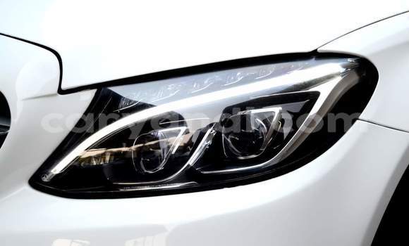 Buy Used Mercedes‒Benz C–Class White Car in Chingola in Zambia Buy Used Mercedes‒Benz C–Class White Car in Chingola in Zambia