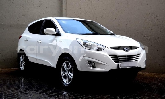 Nunua Ilio tumika Hyundai ix35 Nyeupe Gari ndani ya Lusaka nchini Zambia