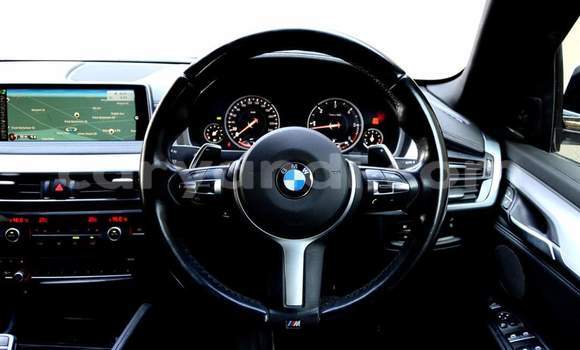 Nunua Ilio tumika BMW X6 Nyeupe Gari ndani ya Livingstone nchini Zambia Nunua Ilio tumika BMW X6 Nyeupe Gari ndani ya Livingstone nchini Zambia