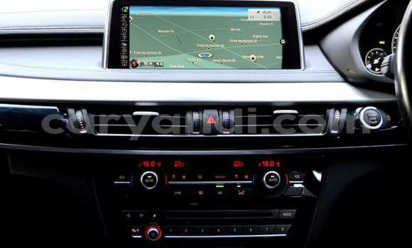 Nunua Ilio tumika BMW X6 Nyeupe Gari ndani ya Livingstone nchini Zambia Nunua Ilio tumika BMW X6 Nyeupe Gari ndani ya Livingstone nchini Zambia