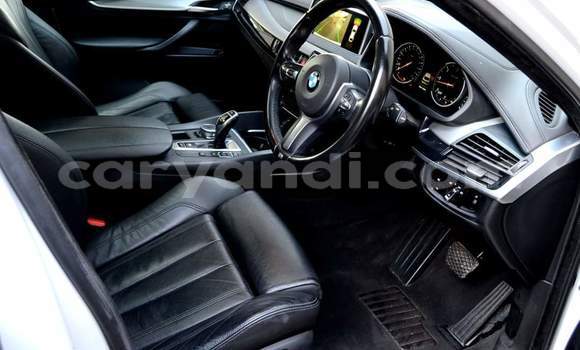 Nunua Ilio tumika BMW X6 Nyeupe Gari ndani ya Livingstone nchini Zambia Nunua Ilio tumika BMW X6 Nyeupe Gari ndani ya Livingstone nchini Zambia