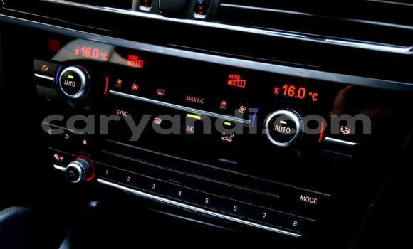 Nunua Ilio tumika BMW X6 Nyeupe Gari ndani ya Livingstone nchini Zambia Nunua Ilio tumika BMW X6 Nyeupe Gari ndani ya Livingstone nchini Zambia