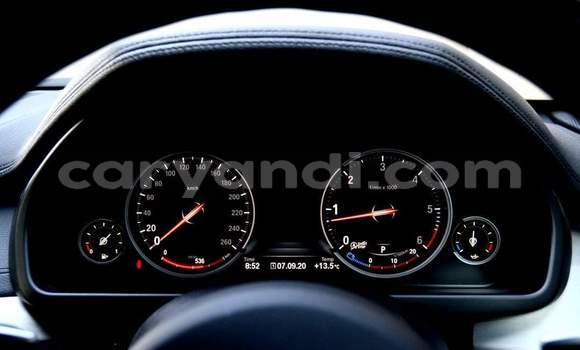 Nunua Ilio tumika BMW X6 Nyeupe Gari ndani ya Livingstone nchini Zambia Nunua Ilio tumika BMW X6 Nyeupe Gari ndani ya Livingstone nchini Zambia