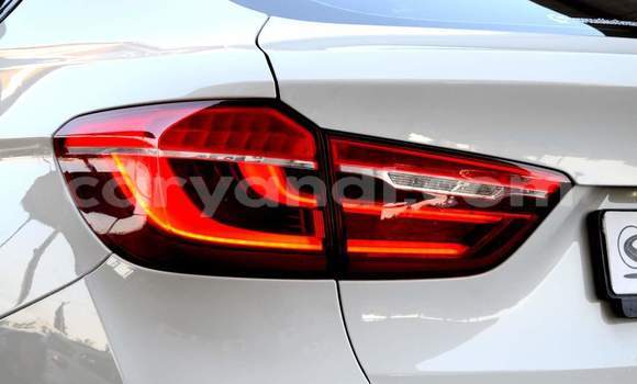 Nunua Ilio tumika BMW X6 Nyeupe Gari ndani ya Livingstone nchini Zambia Nunua Ilio tumika BMW X6 Nyeupe Gari ndani ya Livingstone nchini Zambia
